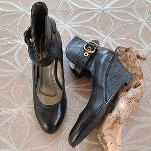 Vintage Leather Wedges!